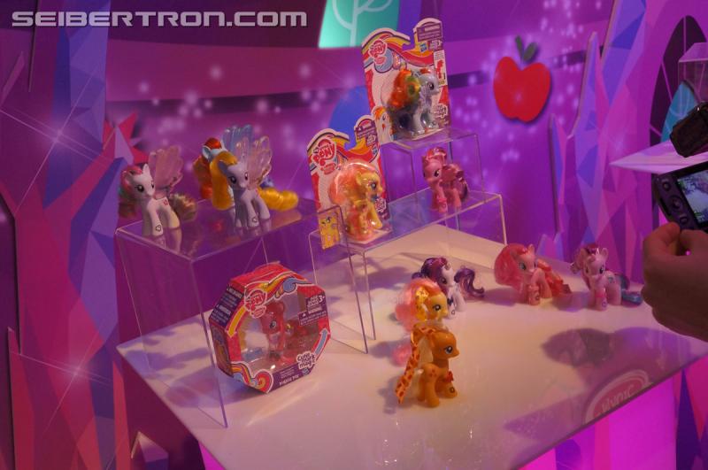 Toy Fair 2015: Giant Gallery Dump - Transformers Event: DSC07244
