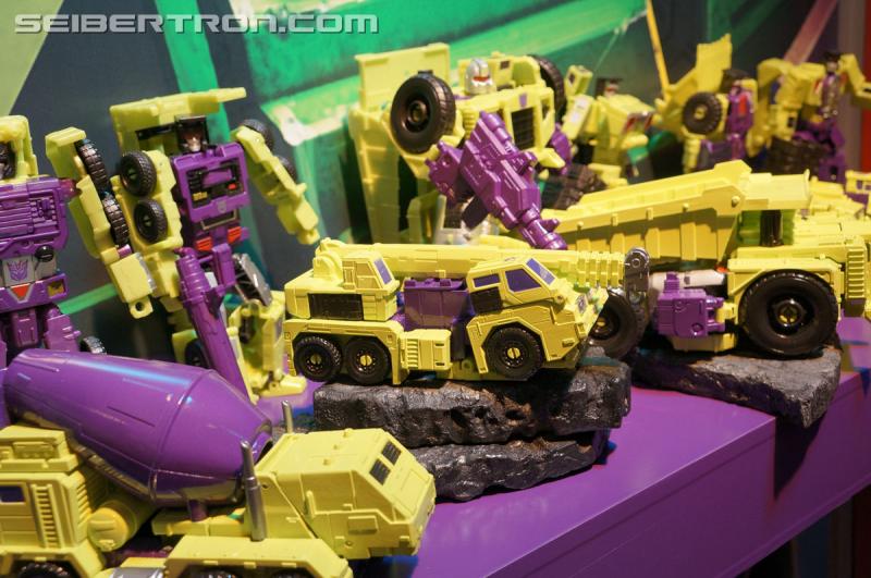 Toy Fair 2015: Combiner Wars Devastator - Transformers Event: Devastator 022