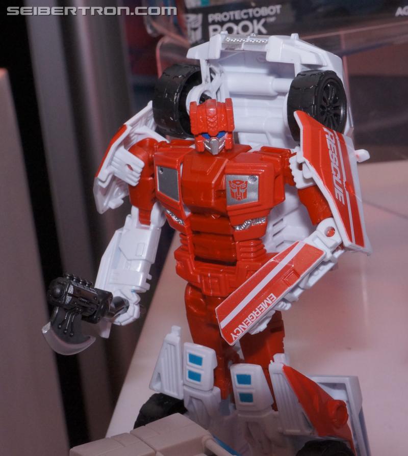 Toy Fair 2015: Combiner Wars - Transformers Event: Combiner Wars 111
