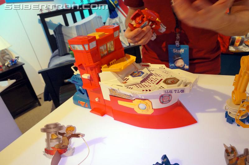 Toy Fair 2015: Rescue Bots Transformers - Transformers Event: Rescue Bots 005