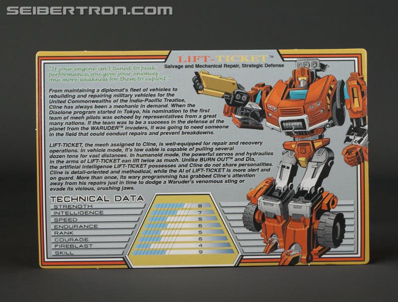 BotCon 2015: Souvenir Exclusives Mini-Gallery - Transformers Event: DSC10033