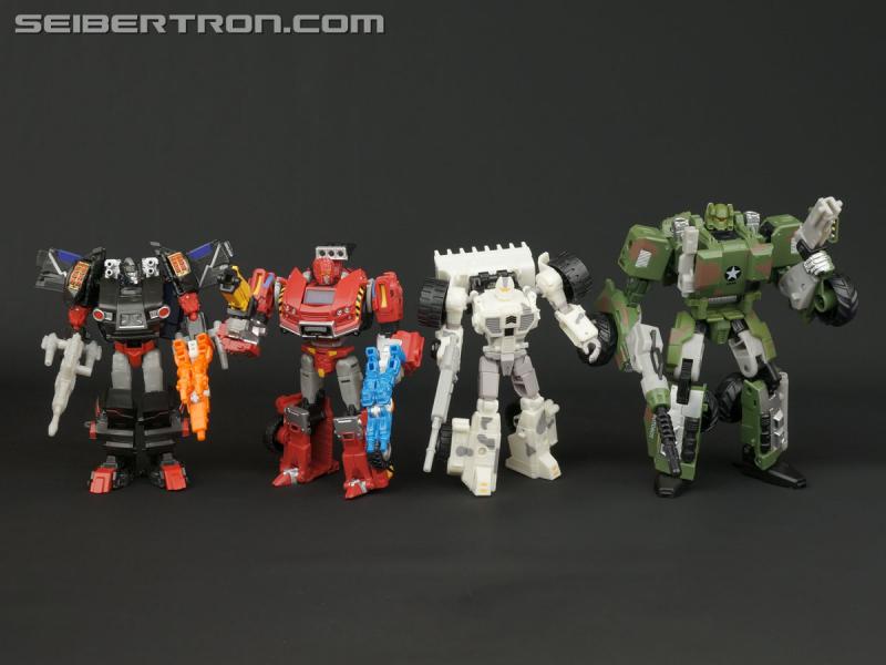 BotCon 2015: Souvenir Exclusives Mini-Gallery - Transformers Event: DSC10078