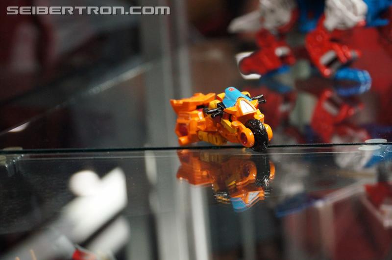 BotCon 2015: New Combiner Wars Products from Saturday Brand Panel - Transformers Event: DSC09472
