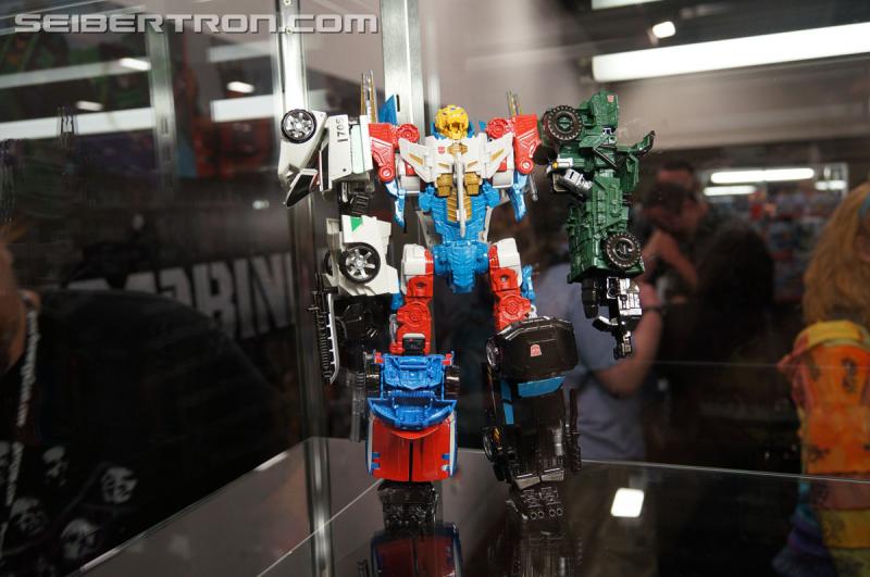 Transformers News: Gallery of Hasbro Product Display with Sky Lynx, Bruticus, Shockwave, Skywarp, Wheeljack, and more!