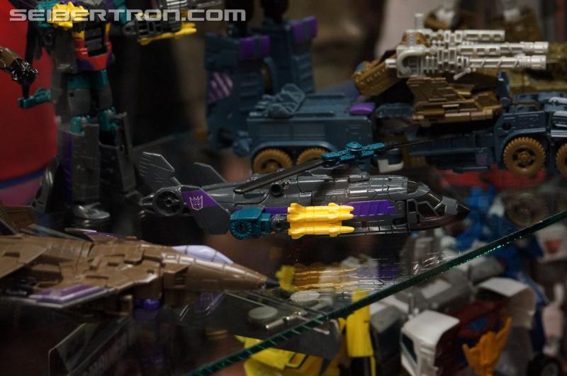BotCon 2015: New Combiner Wars Products from Saturday Brand Panel - Transformers Event: DSC09491
