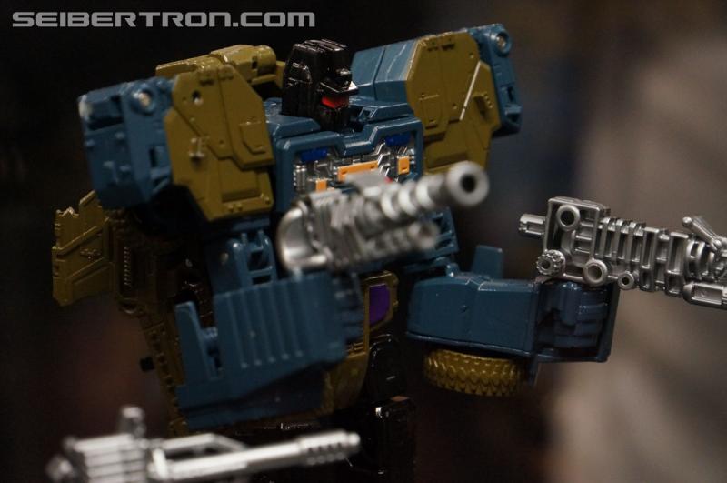 BotCon 2015 - New Combiner Wars Products from Saturday Brand Panel