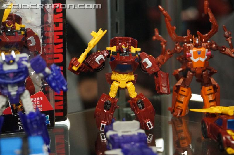 BotCon 2015 - New Combiner Wars Products from Saturday Brand Panel