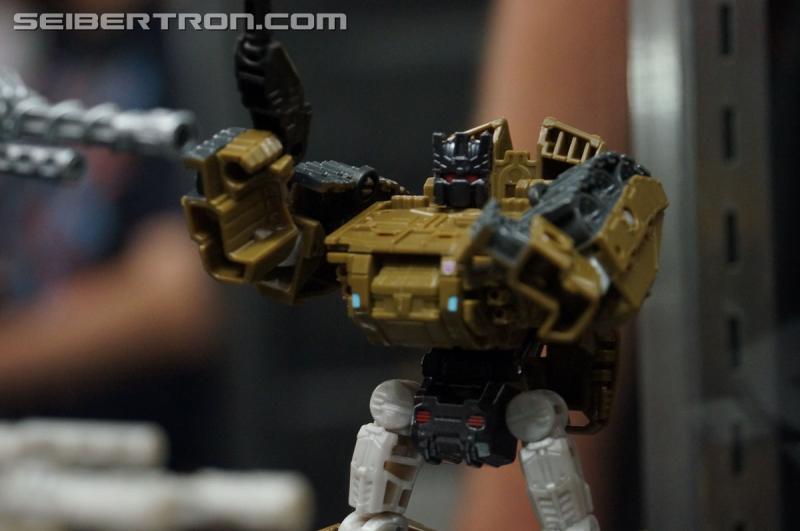 BotCon 2015: New Combiner Wars Products from Saturday Brand Panel - Transformers Event: DSC09542