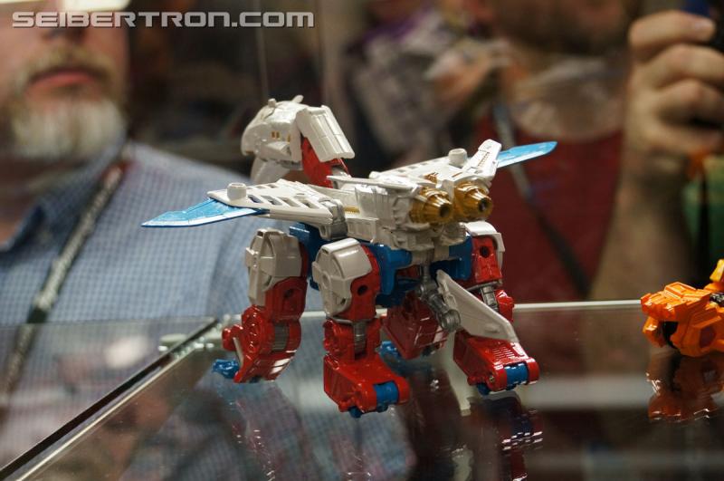 BotCon 2015: New Combiner Wars Products from Saturday Brand Panel - Transformers Event: DSC09560