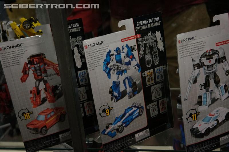 BotCon 2015: New Combiner Wars Products from Saturday Brand Panel - Transformers Event: DSC09572