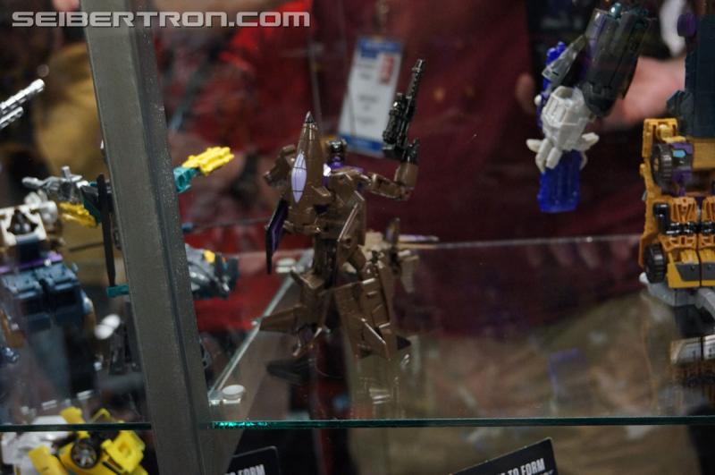 BotCon 2015: New Combiner Wars Products from Saturday Brand Panel - Transformers Event: DSC09576