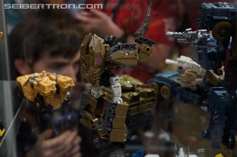 BotCon 2015: New Combiner Wars Products from Saturday Brand Panel - Transformers Event: DSC09579