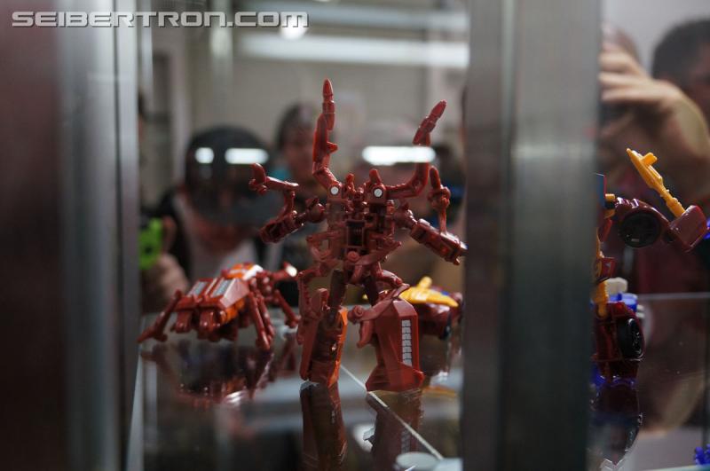 BotCon 2015: New Combiner Wars Products from Saturday Brand Panel - Transformers Event: DSC09582