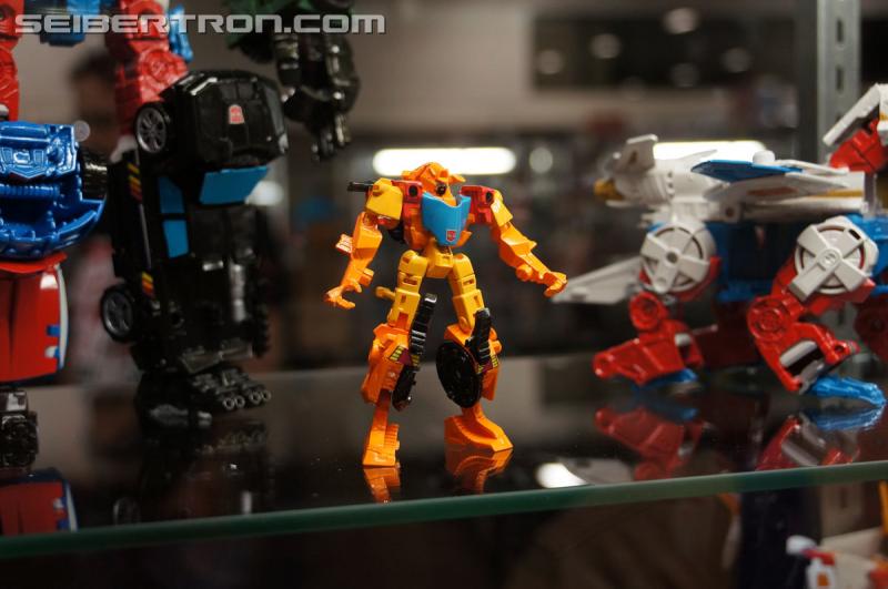 BotCon 2015 - New Combiner Wars Products from Saturday Brand Panel