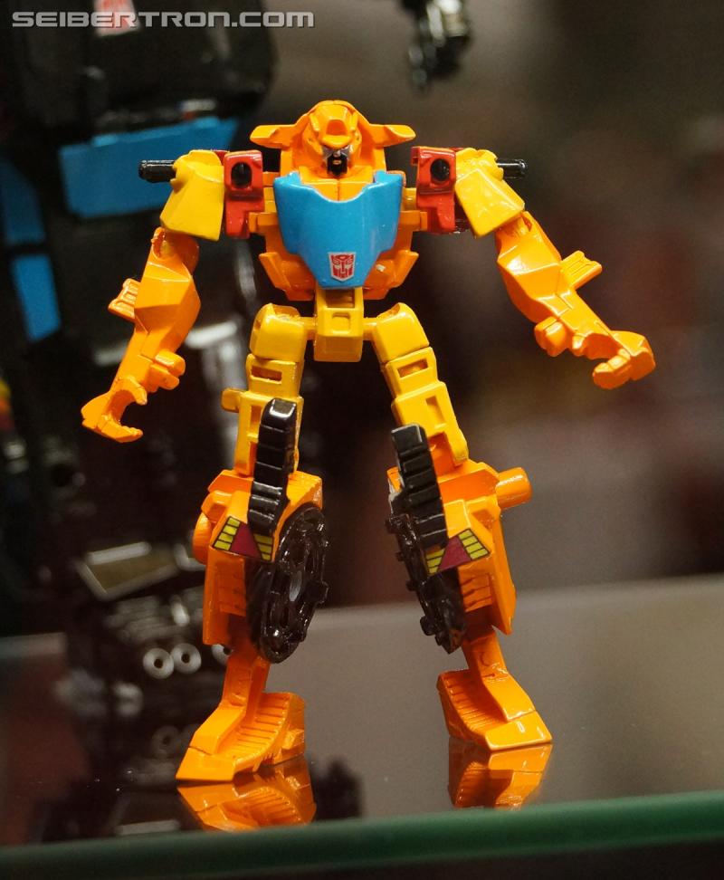 Transformers News: BotCon 2015 Coverage - Transformers Combiner Wars Gallery Addendum: Wreck-Gar