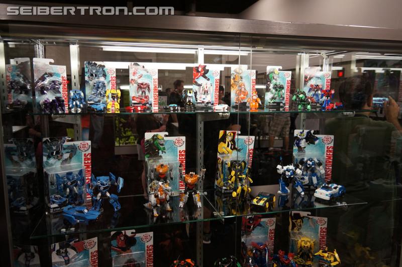 BotCon 2015: Transformers Robots In Disguise Product Display - Transformers Event: DSC09713