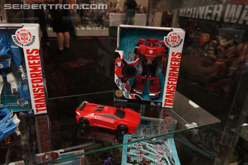 BotCon 2015 - Transformers Robots In Disguise Product Display