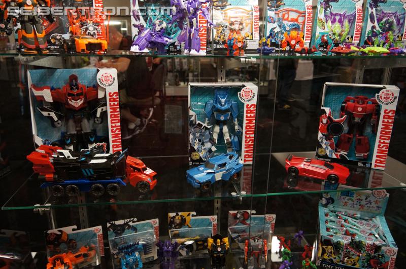 BotCon 2015: Transformers Robots In Disguise Product Display - Transformers Event: DSC09770