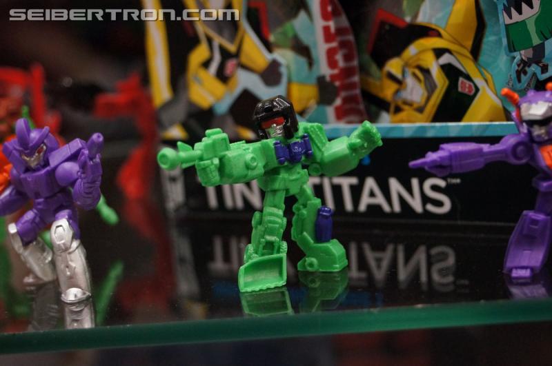 BotCon 2015: Transformers Robots In Disguise Product Display - Transformers Event: DSC09778