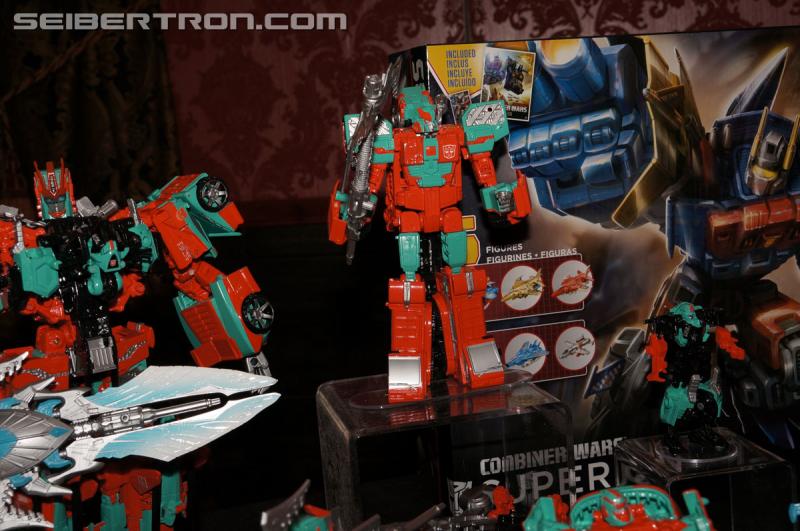 SDCC 2015: Hasbro Press Event: Combiner Wars Victorion - Transformers Event: DSC02978