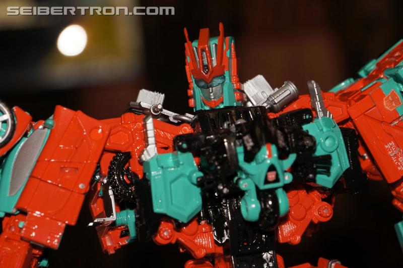SDCC 2015: Hasbro Press Event: Combiner Wars Victorion - Transformers Event: DSC02988