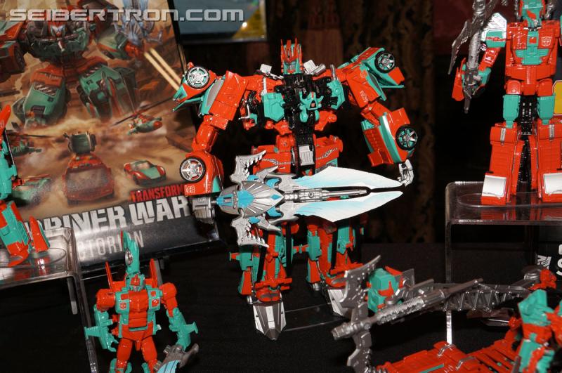 SDCC 2015 - Hasbro Press Event: Combiner Wars Victorion