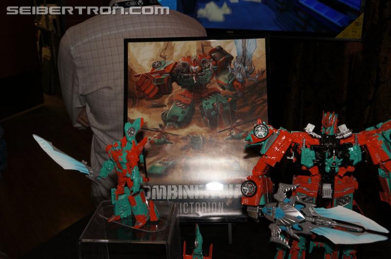 SDCC 2015: Hasbro Press Event: Combiner Wars Victorion - Transformers Event: DSC03002