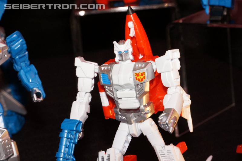 Transformers News: New Gallery: SDCC 2015 Transformers Combiner Wars G2 Superion