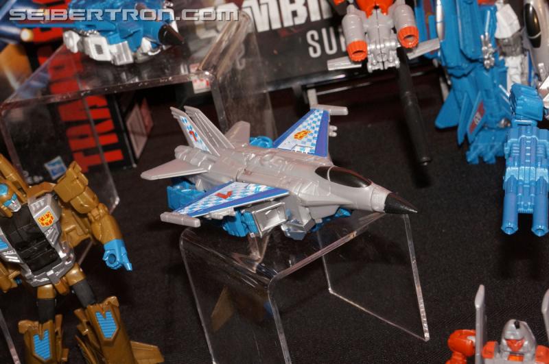 SDCC 2015: Hasbro Press Event: Combiner Wars G2 Superion - Transformers Event: DSC02942