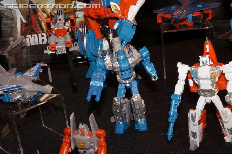 Transformers News: New Gallery: SDCC 2015 Transformers Combiner Wars G2 Superion