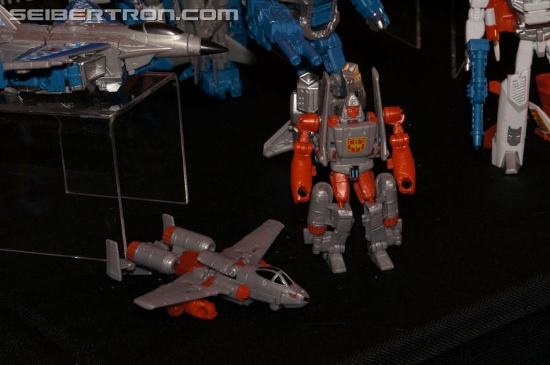 SDCC 2015: Hasbro Press Event: Combiner Wars G2 Superion - Transformers Event: DSC02947