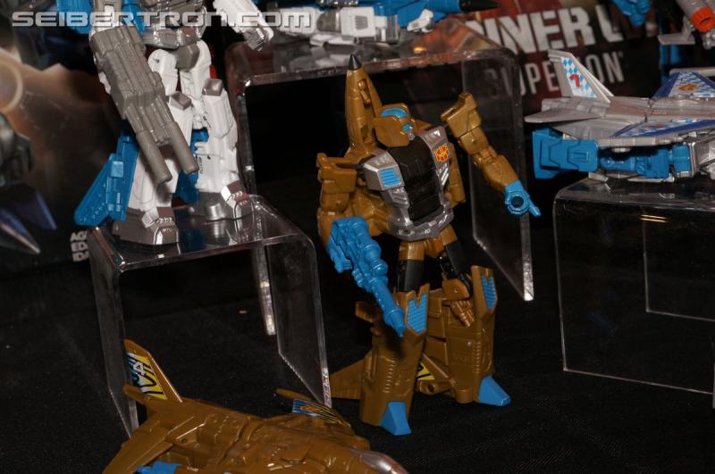 SDCC 2015: Hasbro Press Event: Combiner Wars G2 Superion - Transformers Event: DSC02951