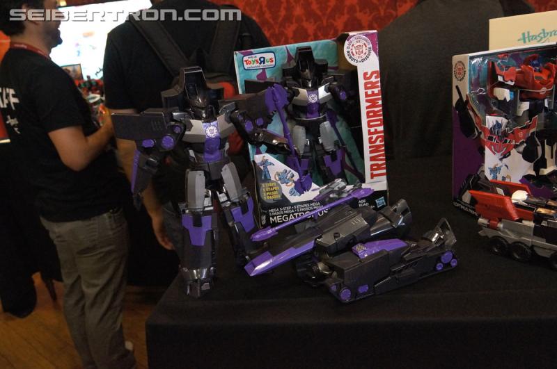 SDCC 2015: Hasbro Press Event: Transformers Robots In Disguise - Transformers Event: DSC03017