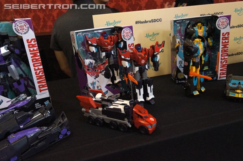 SDCC 2015 - Hasbro Press Event: Transformers Robots In Disguise