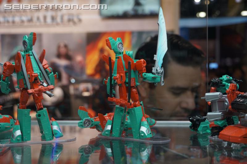 SDCC 2015: Hasbro Booth: Fan-Built Combiner Wars Victorion - Transformers Event: DSC03246