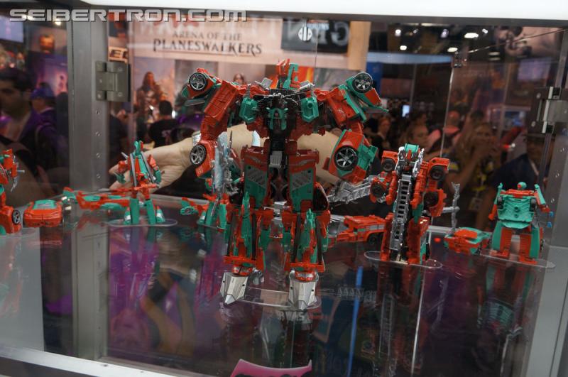 SDCC 2015: Hasbro Booth: Fan-Built Combiner Wars Victorion - Transformers Event: DSC03250