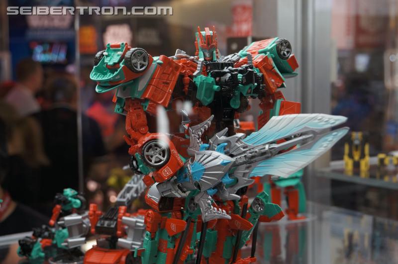SDCC 2015: Hasbro Booth: Fan-Built Combiner Wars Victorion - Transformers Event: DSC03253