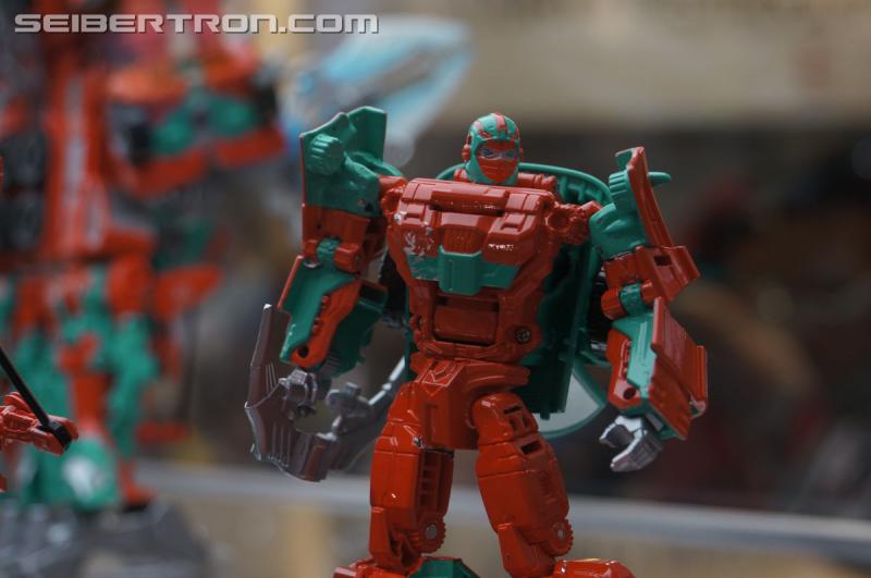 Transformers News: New Gallery: SDCC 2015 Transformers Fan-Built Combiner Victorion, Individual Torchbearers
