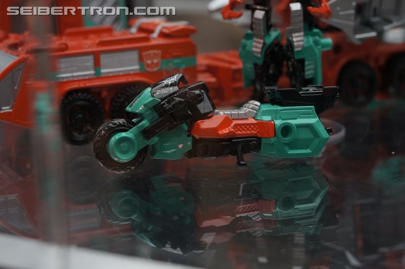 SDCC 2015: Hasbro Booth: Fan-Built Combiner Wars Victorion - Transformers Event: DSC03279