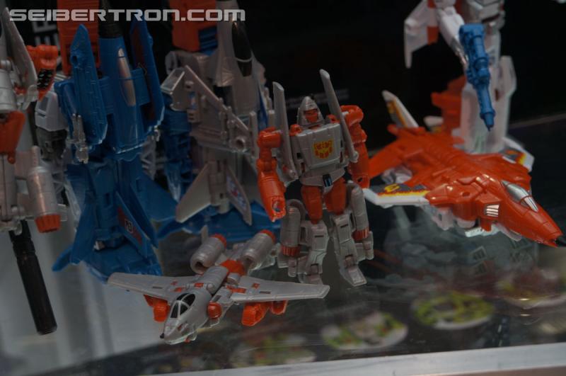 SDCC 2015: Hasbro Booth: Combiner Wars G2 Superion and the Aerialbots - Transformers Event: DSC03300