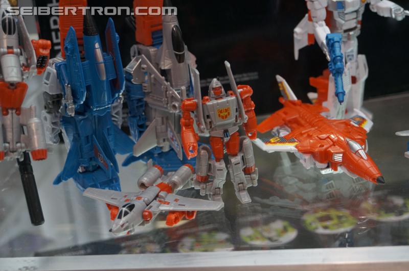 SDCC 2015: Hasbro Booth: Combiner Wars G2 Superion and the Aerialbots - Transformers Event: DSC03304