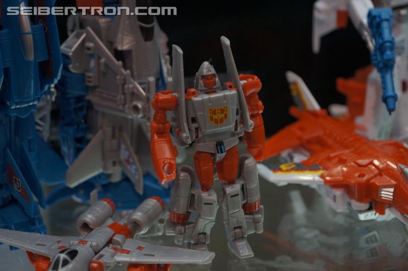 SDCC 2015: Hasbro Booth: Combiner Wars G2 Superion and the Aerialbots - Transformers Event: DSC03305