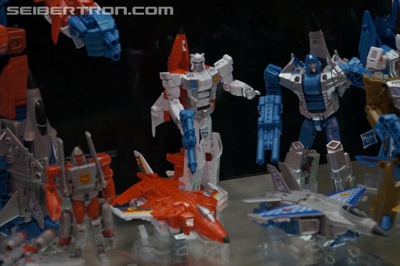 SDCC 2015: Hasbro Booth: Combiner Wars G2 Superion and the Aerialbots - Transformers Event: DSC03313