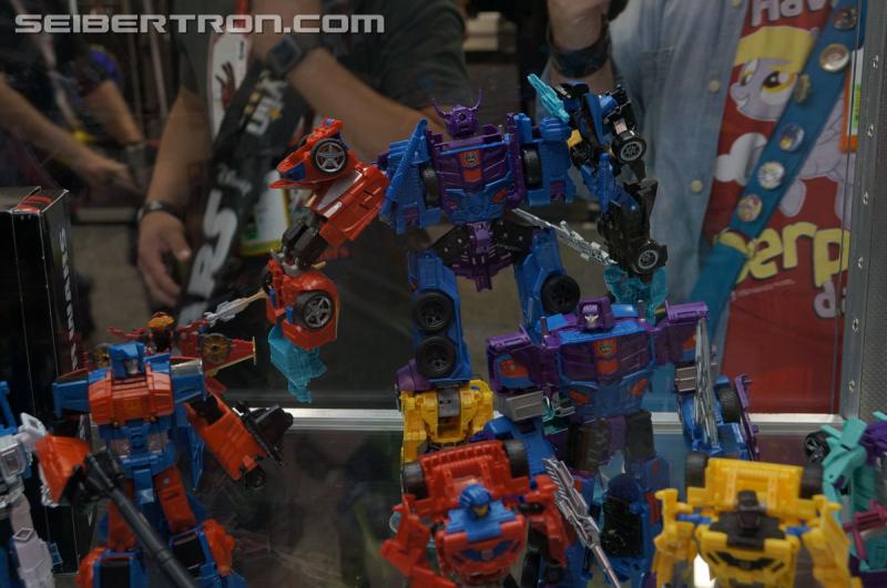 SDCC 2015 - Hasbro Booth: Combiner Wars G2 Menasor and the Stunticons