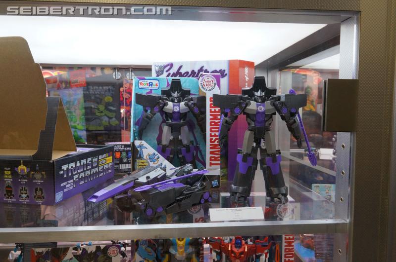 Transformers News: New Gallery: SDCC 2015 Transformers Robots in Disguise Legion Class and More