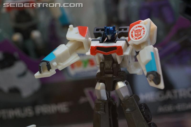 Transformers News: New Gallery: SDCC 2015 Transformers Robots in Disguise Legion Class and More