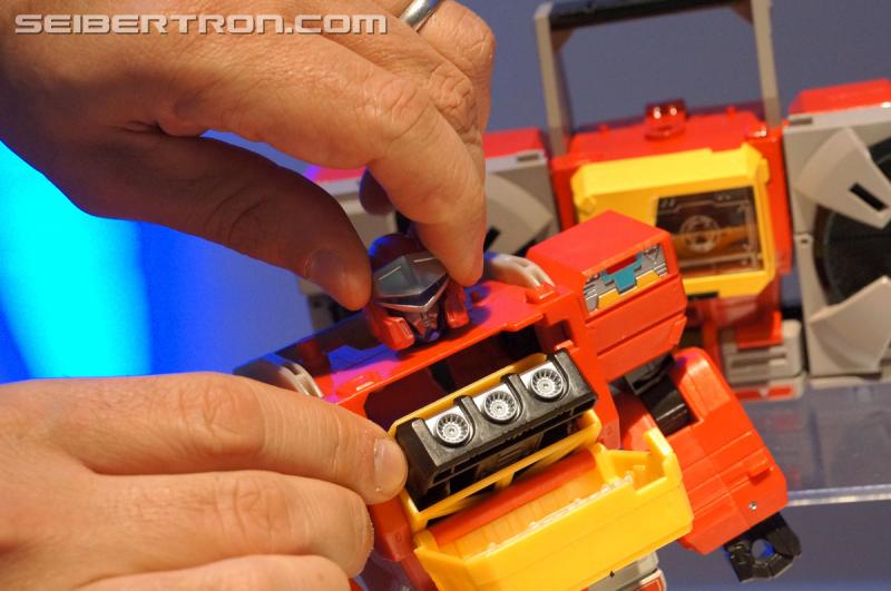 NYCC 2015: Titans Return product reveals at annual Hasbro Press Event - Transformers Event: Nycc 2016 Titans Return 118