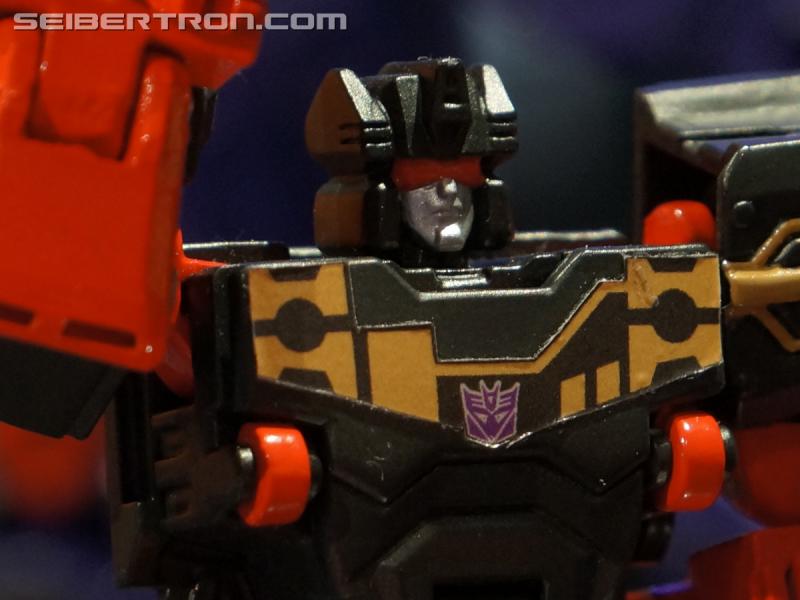 Toy Fair 2016: Titans Return - Transformers Event: Titans Return 021b