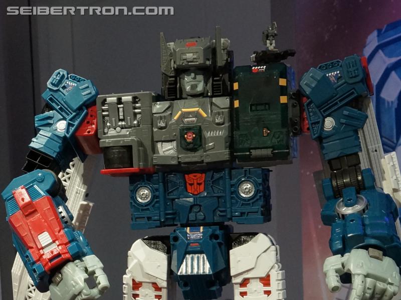 Toy Fair 2016 - Titans Return