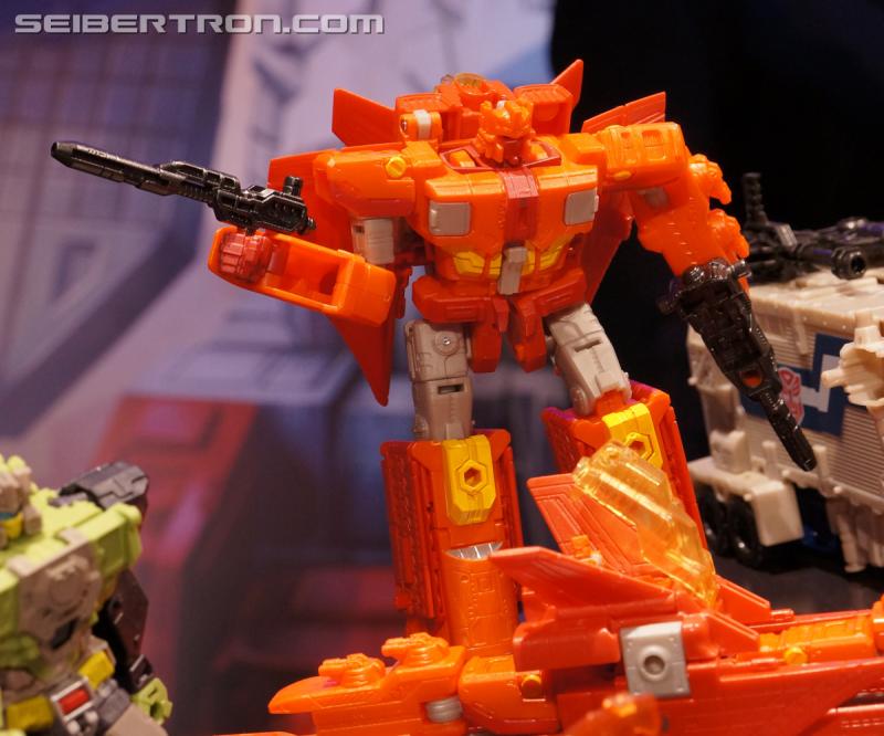 Toy Fair 2016: Titans Return - Transformers Event: Titans Return 053a